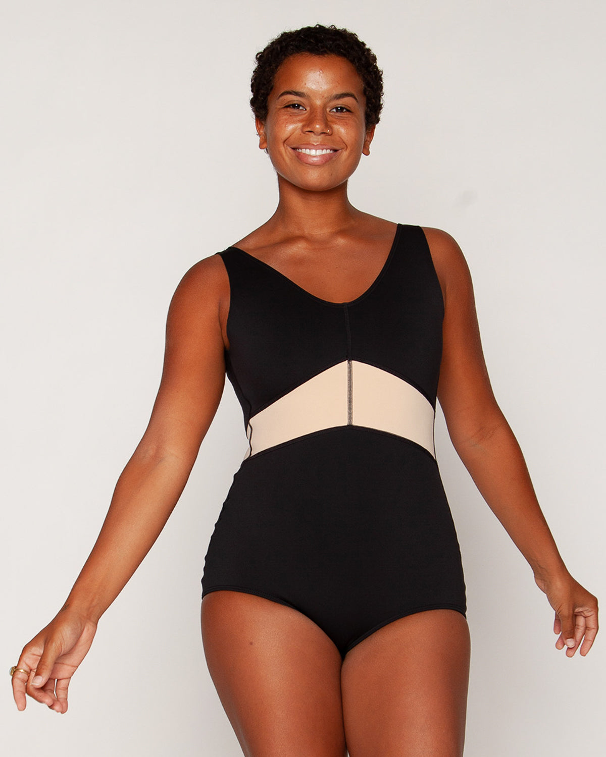  Saili One Piece - Black