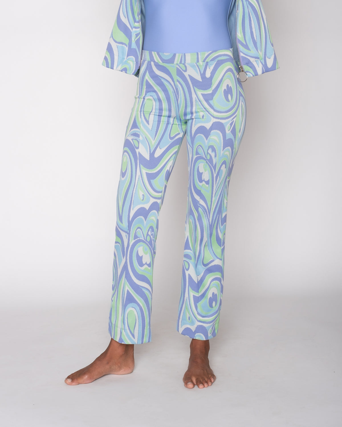  Tessa Pant - Ofelia
