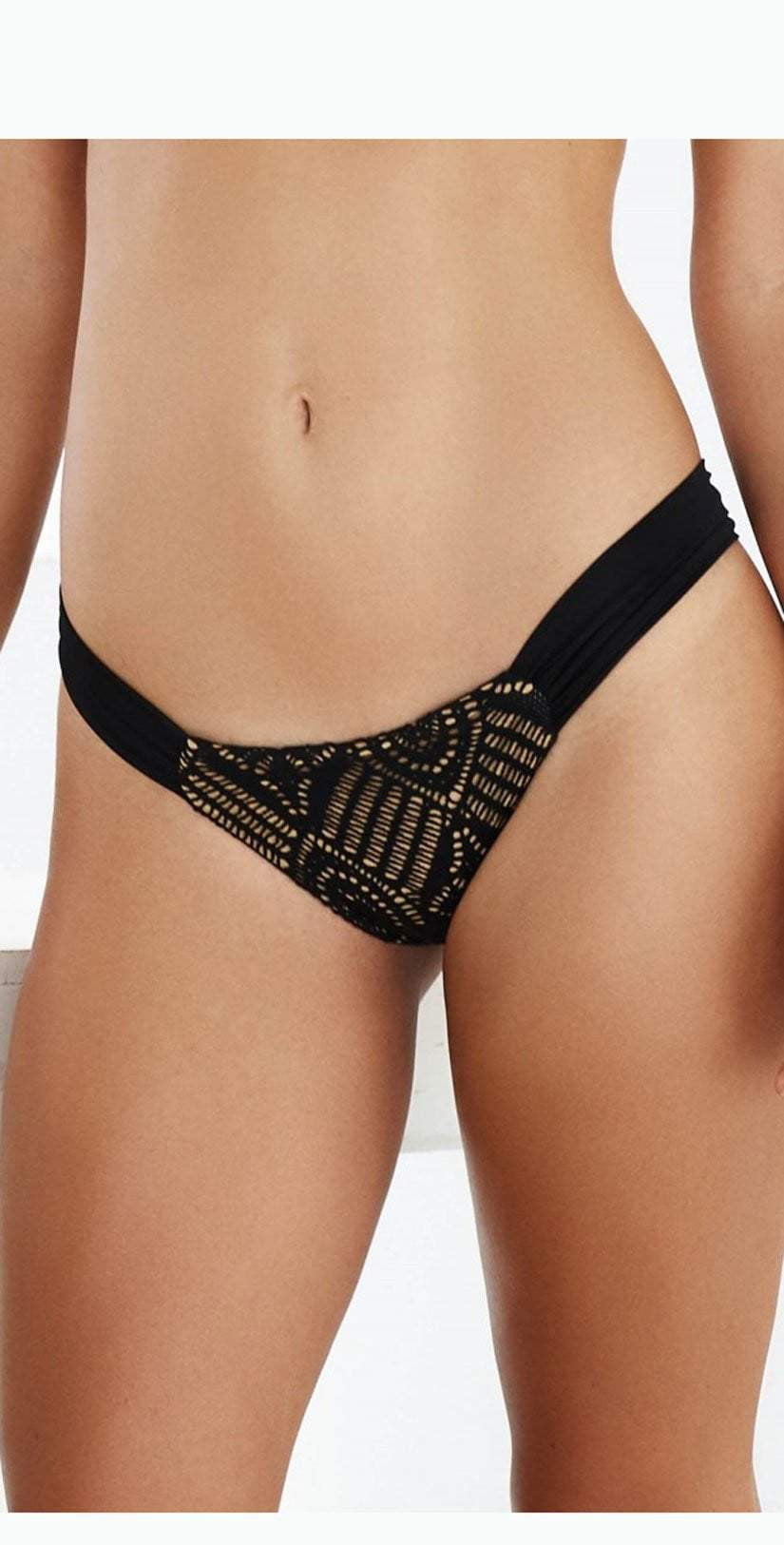  Beach Bunny Love Me Like You Do Sweetheart Bottom In Black B17113B5-BLCK