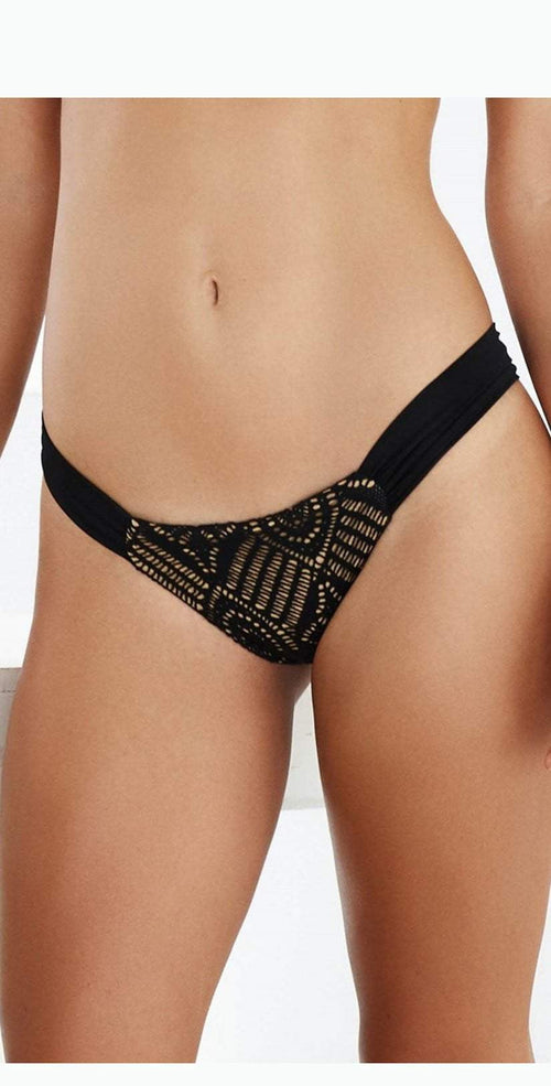  Beach Bunny Love Me Like You Do Sweetheart Bottom In Black B17113B5-BLCK